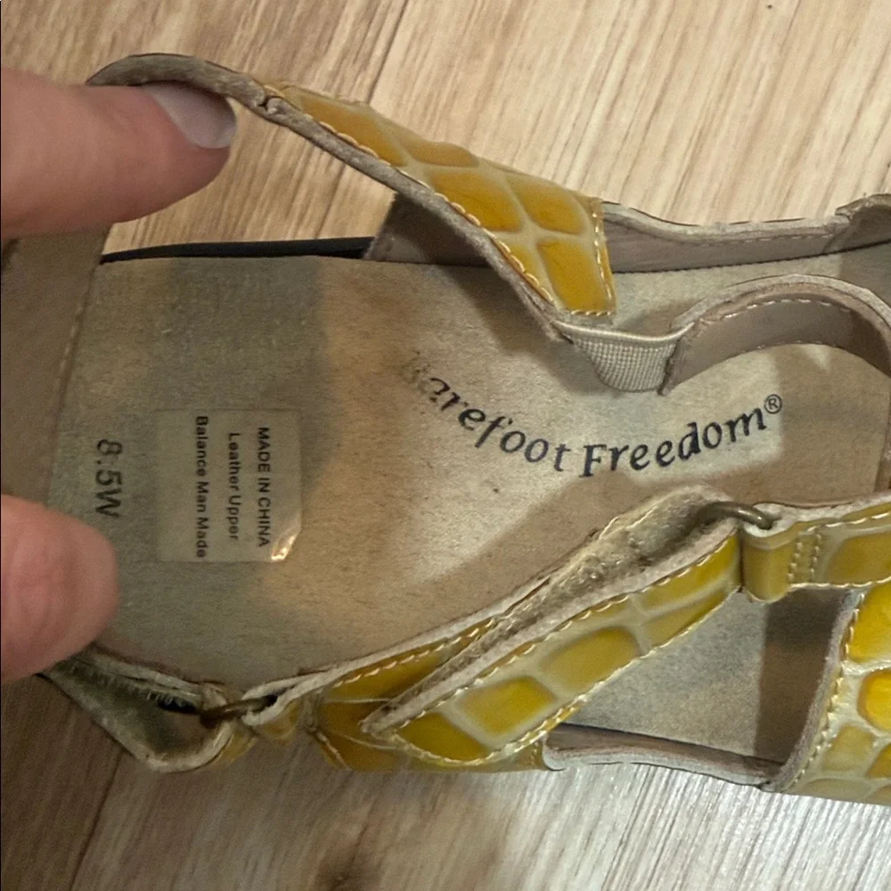 Barefoot Freedom by Drew Abby Sandals Women’s 8.5 Yellow Bone Orthopedic Sandals